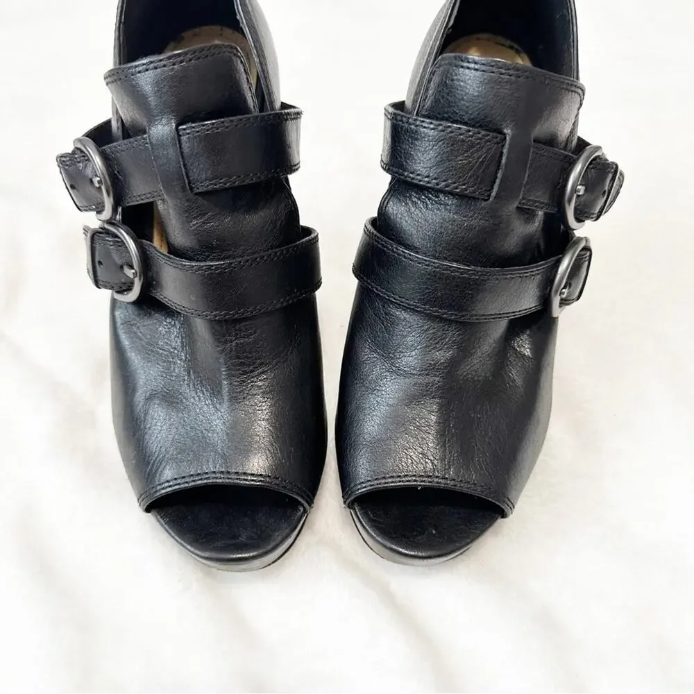 Coach Alexia black leather peep toe heels pumps size 8 sandals buckle - Picture 2 of 10
